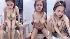 Live Ngewe Ala Monic Si Pirang Binal Jago Keluar 320x180 1