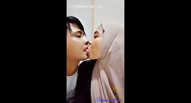 Live Bareng Pacar Hijab Yg Sangean