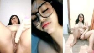 Aduh Kakak Merlin Omek Dildo Ampe Becek Gitu Lemes Beb 320x180
