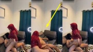 BarbieDoll Dua Wanita Hijabers Threesome Mantap Banget