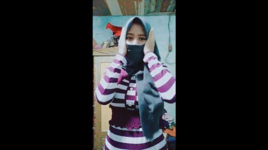 Bispak Cewe Jilbab Buka Bukaan Hingga Colmek