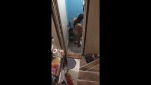 Akibat Mandi Tidak Tutup Pintu 320x180