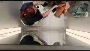 Nyepong Pacar Di Fitting Room 320x180