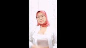 Ukhty Montok Colmek di Kamar Mandi 320x180