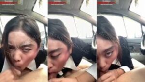 Minta Sepongin Sama Pacar Di Dalam Mobil