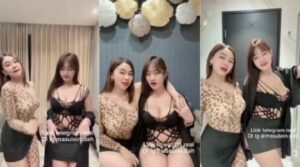 Dua Cewek Tobrut Siap Melayanimu Sampai Crot